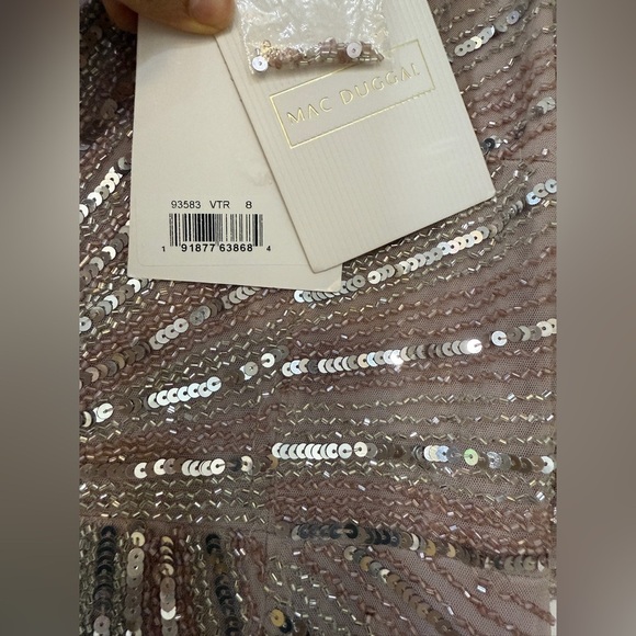 NWT |Mac Duggal 93583 Pink Vintage Rose Sequined V Neck Cape Sleeve Gown Size 8 - Picture 5 of 17